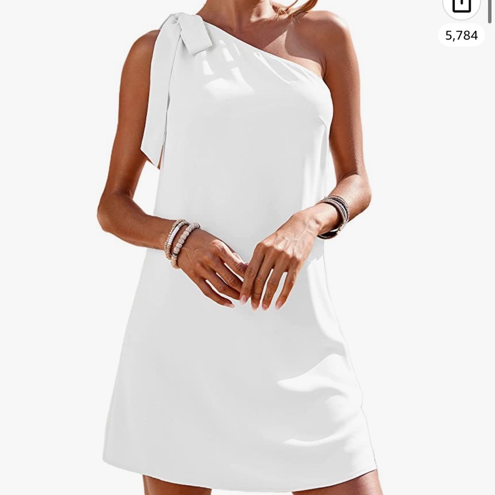 Bachelorette, Bridal Shower, and Rehearsal Dress! Size: M